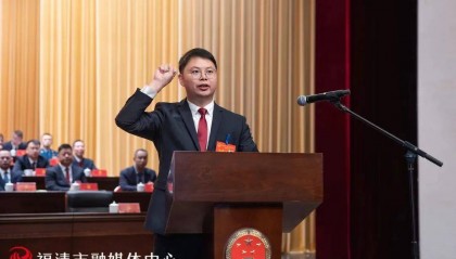 1984年出生，他当选福建一市市长