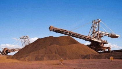 稀土卡脖子,美方军工企业停摆!美财长喊话:开出取消关税的条件,美农户输惨了