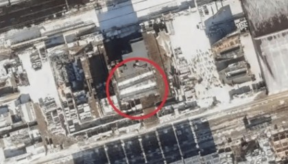 004核航母大连开建，美国肯尼迪号进度迟缓，正为电磁弹射器头疼