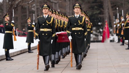 第十一批在韩中国人民志愿军烈士遗骸安葬仪式在沈阳举行