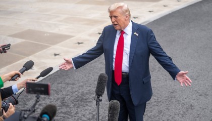 特朗普威胁普京：不停战就送乌“大杀器”，射程可覆盖莫斯科