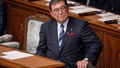 石破茂一举轰动全球！日本一夜风向大变，中方即刻表态，美国没料到