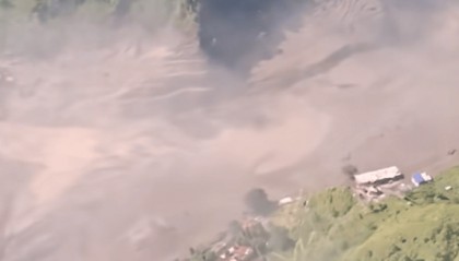 西藏吉隆口岸附近发生泥石流 失联人员或有道路施工者