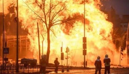 1000次轰炸+外籍人参战！乌迁都背后，普京的终计划浮出水面？