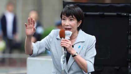 拖了40天，高市早苗对中国统一方式，首次作出回应，中方：日本没资格置喙！