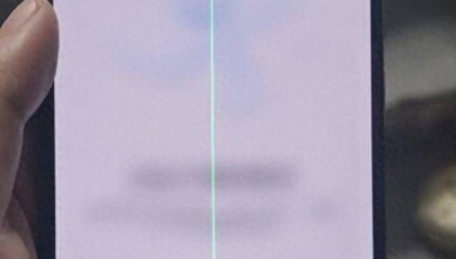 多名用户反映“红米K50”屏幕现“绿线”