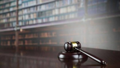 男子出差脑出血昏迷，超时退房被发现送医救治20余天后身亡 家属起诉宾馆索赔40万被驳回