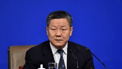 搞“低级红”“高级黑”的陆克华，被“双开”