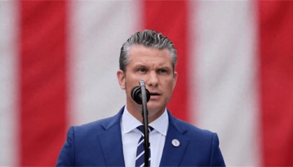 细节披露!美防长竟瞒着特朗普,动员数百名美军将领共商大事