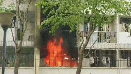 高校宿舍起火学生还得刷脸逃生？闸机不该成逃生障碍