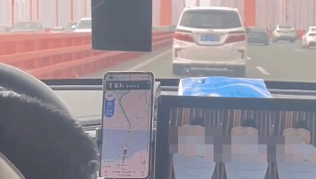 武汉顺风车司机车内放不雅视频，哈啰出行请求女乘客“不要和车主计较，代表乘客道歉”
