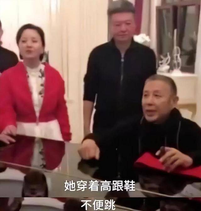 冯小刚直言：她太能装了，永远红不了，就更别提拿奖了