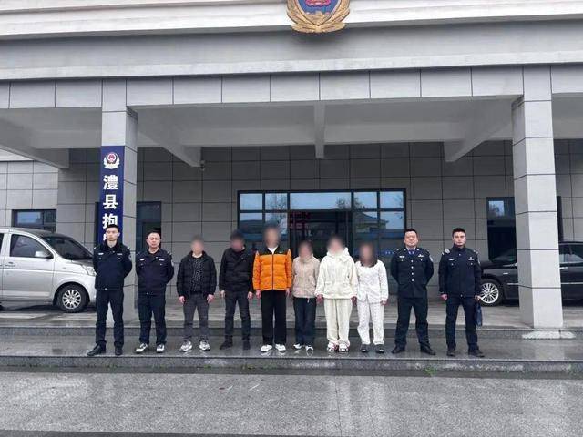 湖南澧县警方通报：仓库内卖淫嫖娼，6名男女当场被抓