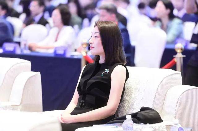 宗馥莉“心腹”祝丽丹离职!曾是娃哈哈核心高管