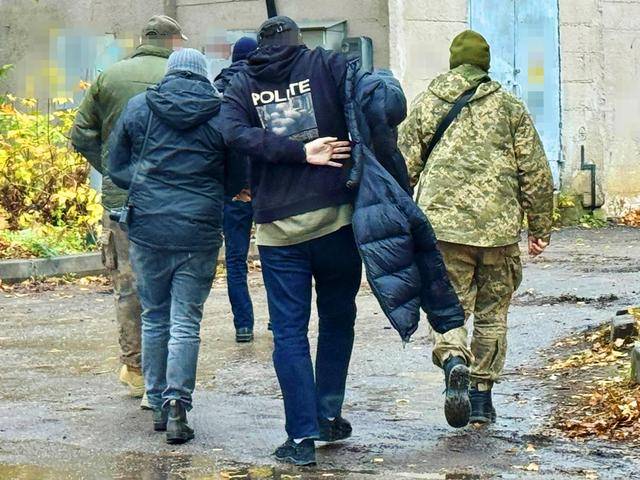 英国记者：在乌克兰采访时，同事被带走“强制”入伍