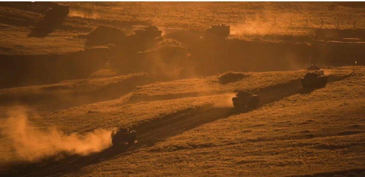 大场面!机器狗、无人机开路,实兵对抗演练画面公布