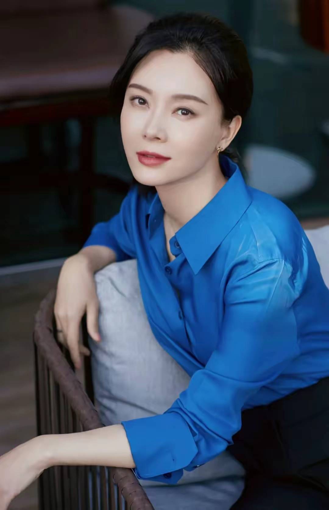 知名女演员陈数自曝：曾和丈夫全球品鉴美食，差不多2年时间肠胃全部坏掉