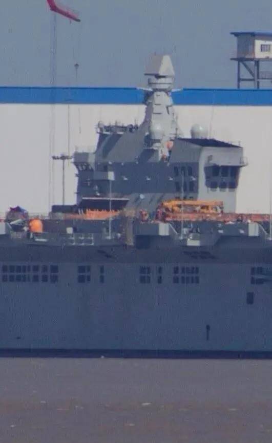 一年服役三艘?076“四川”舰开始试航,是“福建”舰的搭子吗?