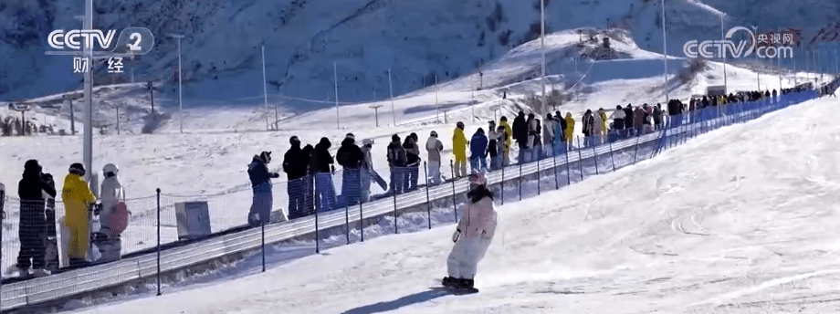 “冰雪游”“避寒游”点燃冬季文旅新热力 特色资源激活消费新场景