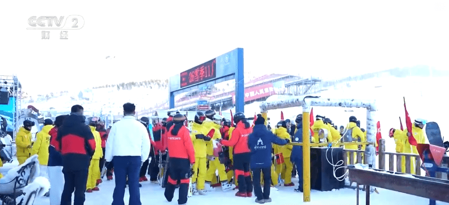 “冰雪游”“避寒游”点燃冬季文旅新热力 特色资源激活消费新场景