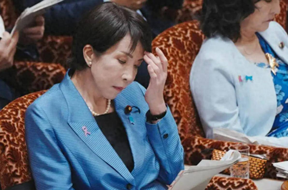 日方死缠烂打,强烈要求安排中日会晤,中方回应5个字,高市早苗自讨苦吃!