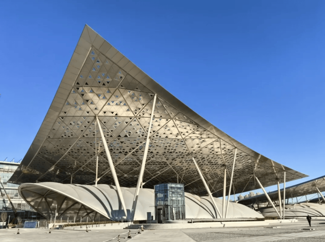 “冻”真格了！北京下周最低温降至冰点下；年底，北京将有八大火车站！北京5家医院试点“预住院”丨朝闻北京