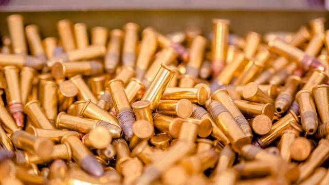 德媒：德国国防部证实，约2万发德军弹药从一辆民用卡车上被盗