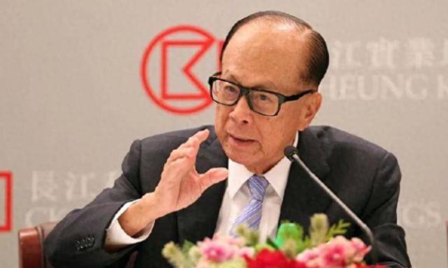 巴拿马强闯港口办公区，驱逐中企员工，彻底接管长和港口，一点后路都不留！