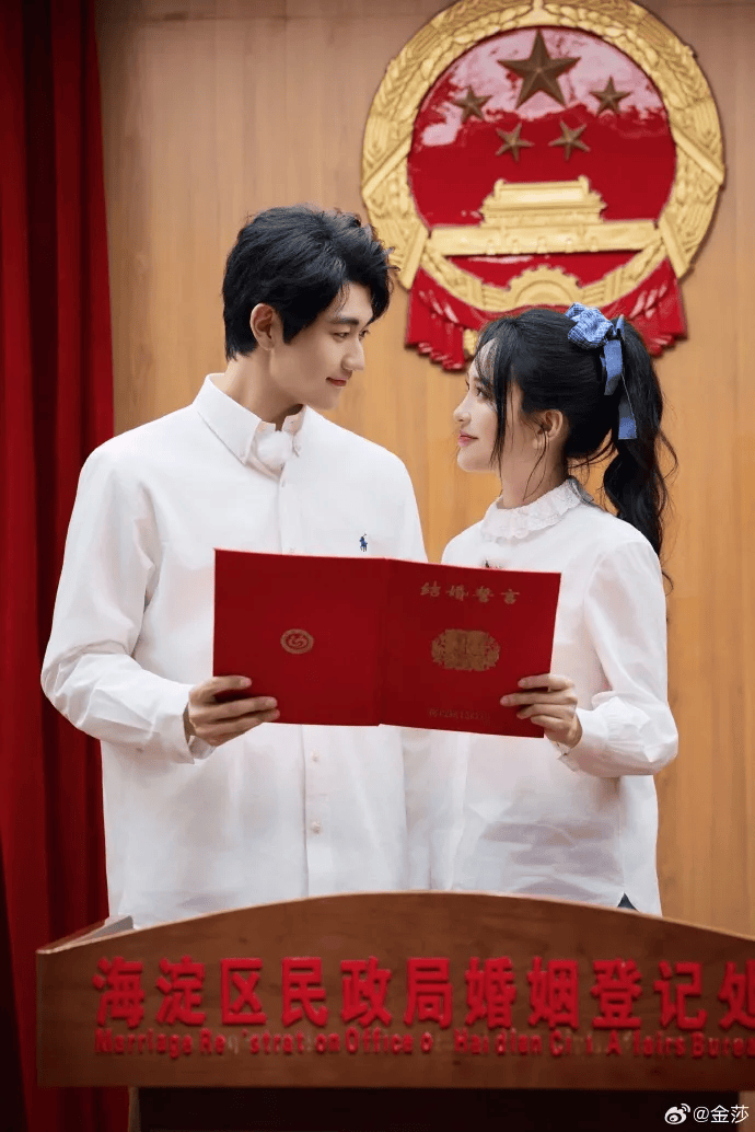 43岁上海女演员宣布领证结婚！男友小17岁，两人结缘于恋爱综艺