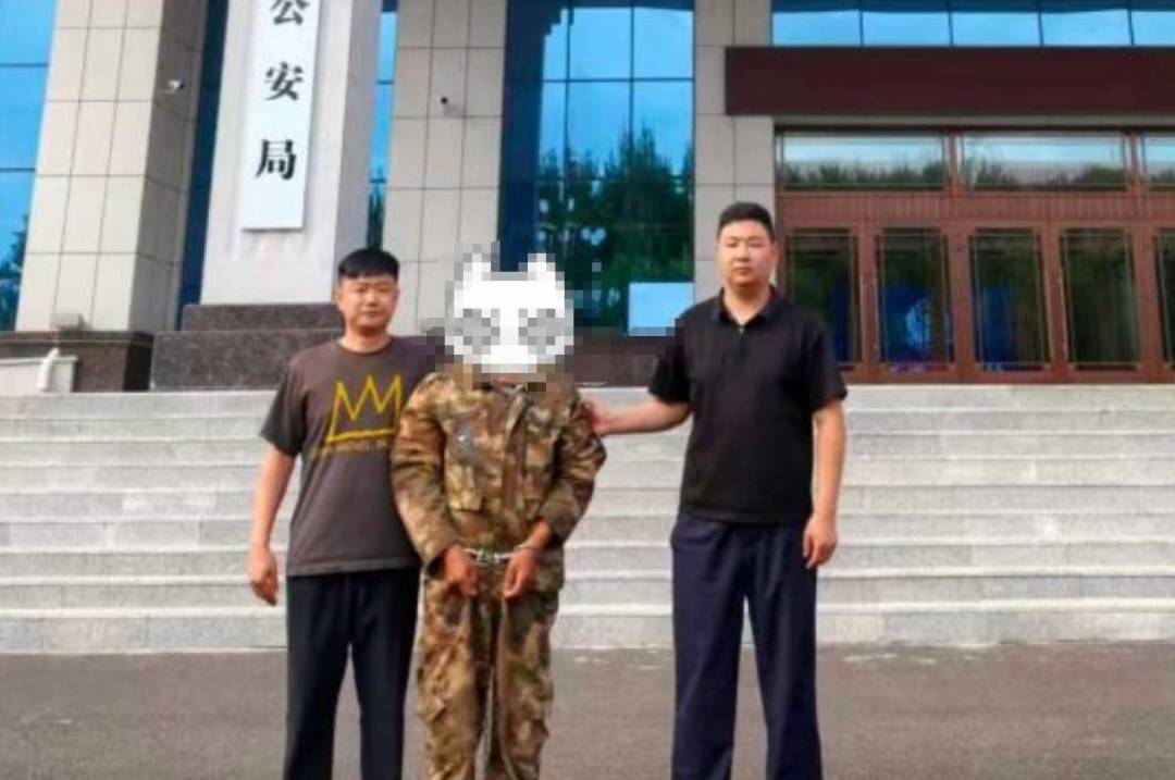 内蒙古一男子因家庭琐事与妻子发生激烈争执，情绪失控持刀杀害妻子，潜逃26年后落网